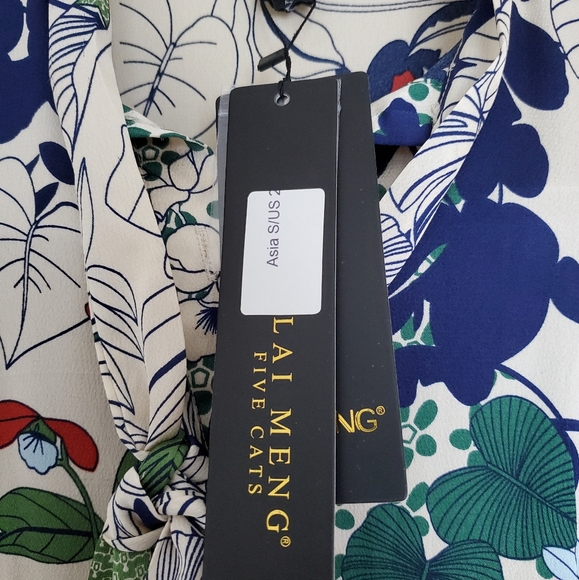 🎈SOLD 🎈NWT Tie Neck Printed Midi  Floral Dress in S - Picture 9 of 15